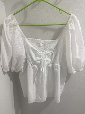 LC Lauren Conrad White Puff Sleeve Smocked Tie-Front Blouse